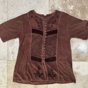90s/y2k Brown Embroidered Button-Up Top✨